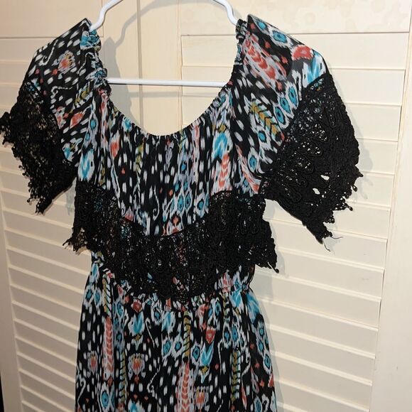 Honey and Rosie graphic midi dress with butterfly sleeves and lace detail - Picture 4 of 4